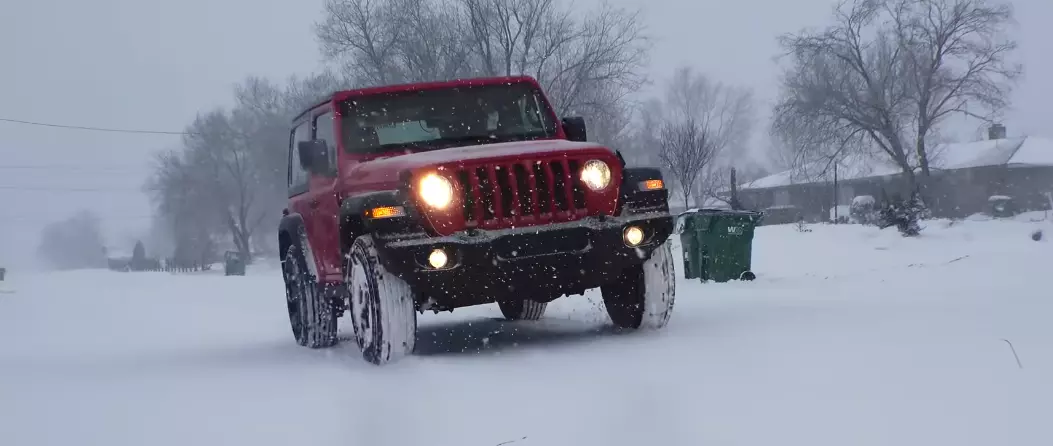 2 Door Jeep Wrangler in Snow