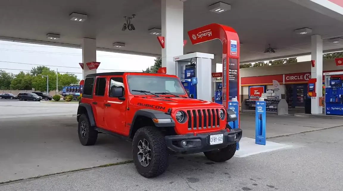 what kind of gas does a jeep wrangler take
