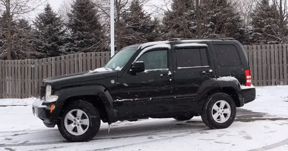 2012 Jeep Liberty in Snow Road