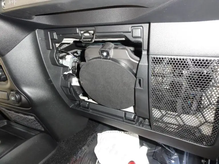 What Size Speakers are in a Jeep Wrangler