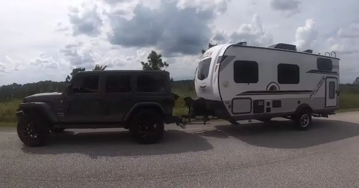 Can a Jeep Pull a Camper