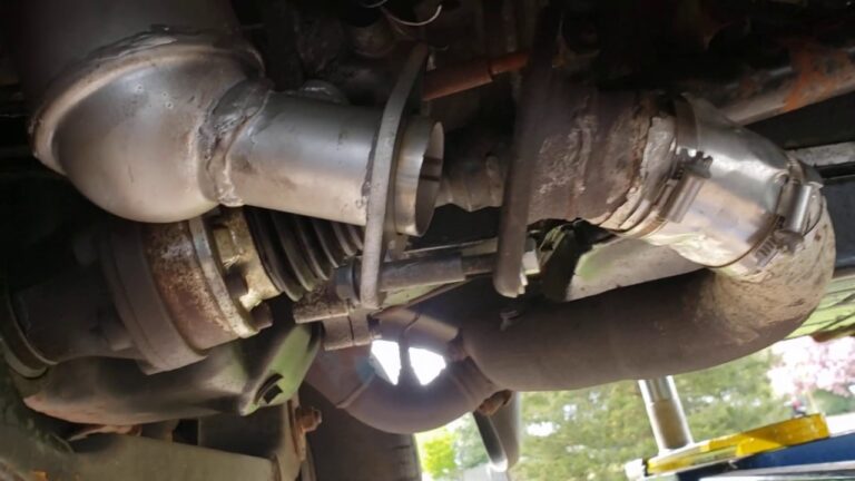 How Many Catalytic Converters Does a Jeep Liberty Have?