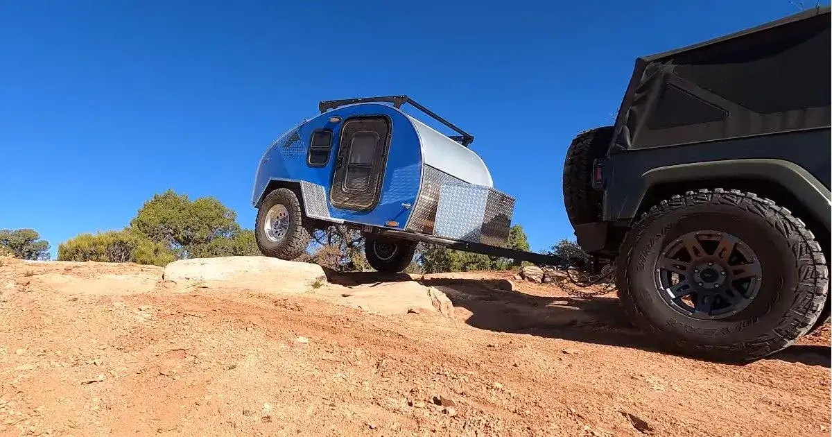 Jeep Wrangler Towing a Trailer