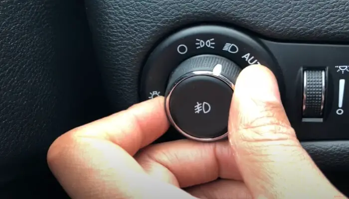 How to Diagnose a Faulty Headlight Switch